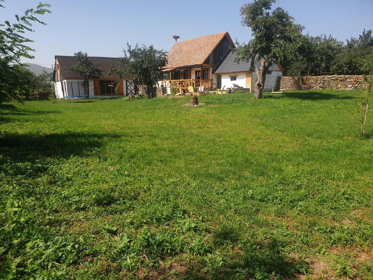 Hnameni Bovadzor Lodge Buitenkant foto