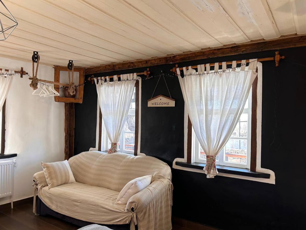 Hnameni Bovadzor Lodge Buitenkant foto